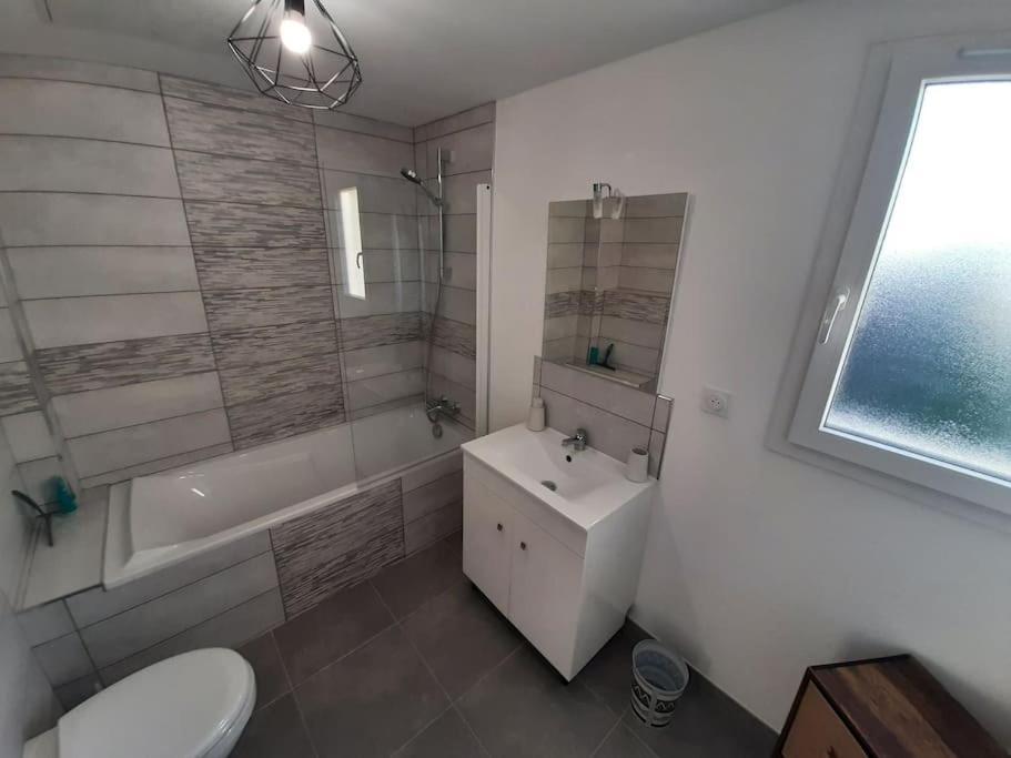 Maison Neuve Tout Equipee Tourville-sur-Odon Exteriér fotografie